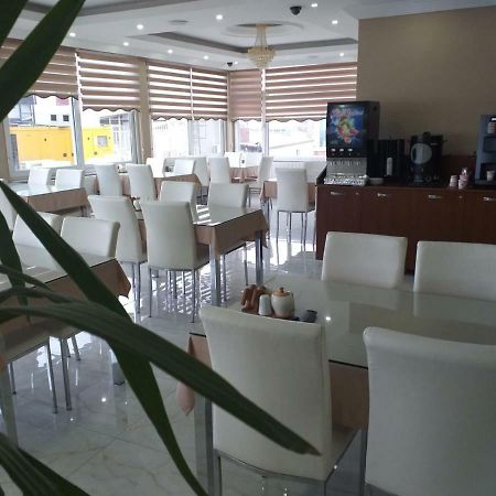 Dempa Hotel Istanboel Buitenkant foto