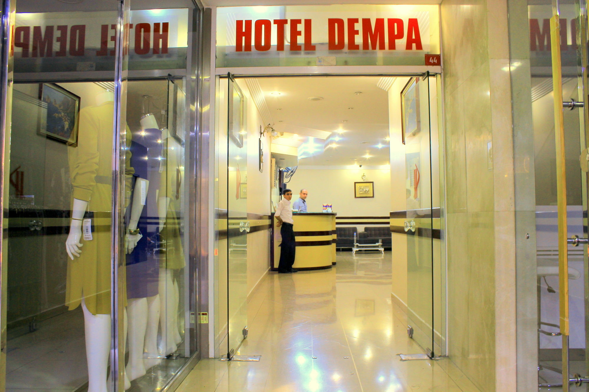 Dempa Hotel Istanboel Buitenkant foto