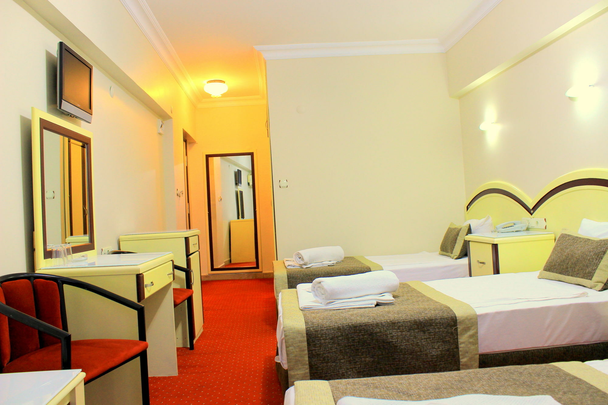 Dempa Hotel Istanboel Buitenkant foto